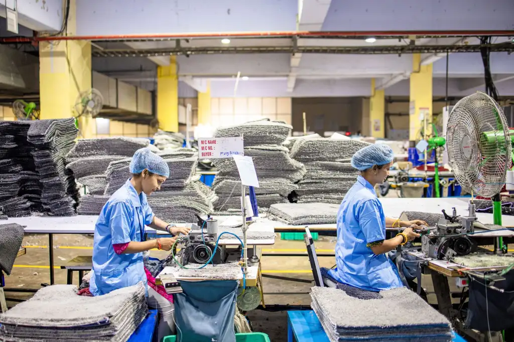 高强度仓储箱助力工厂规范化物料管理升级